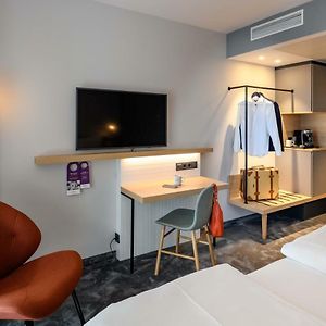 Privilege Room Courtyard